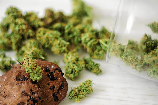 If taken in large doses, dagga edibles can lead to anxiety attacks, paranoia and hallucinations.