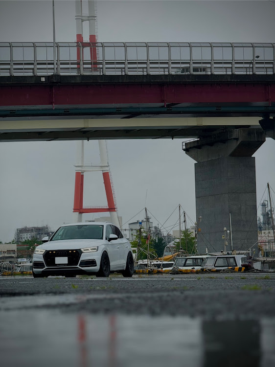 Q5の橋と愛車・梅雨に関するカスタム事例の投稿画像1枚目