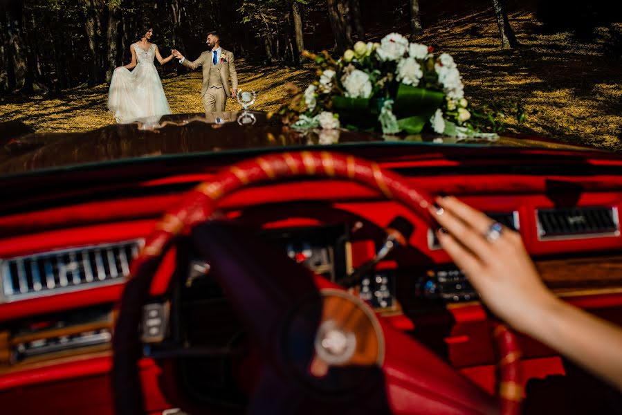 Wedding photographer Poptelecan Ionut (poptelecanionut). Photo of 10 December 2019