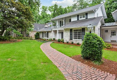 House with garden 1