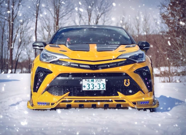 C-HRのTOYOTA・C-HR・12月もよろしくお願いしますに関するカスタム事例の投稿画像1枚目