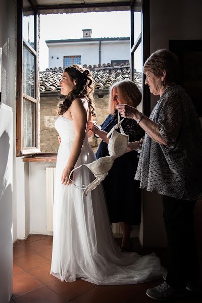 Wedding photographer Larisa Paschenko (laraphotographer). Photo of 16 April 2018