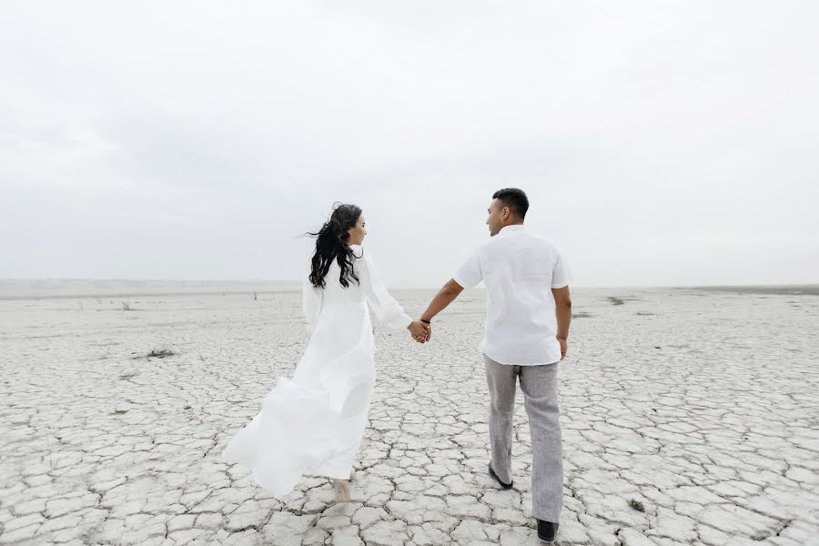 Fotografer pernikahan Adilet Topchubaev (atop). Foto tanggal 1 Agustus 2020