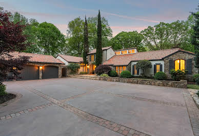 House with pool and garden 1