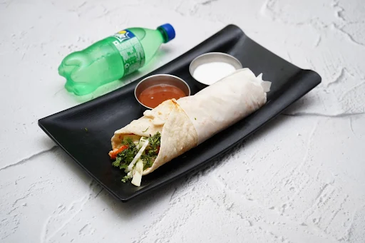 Chicken Nawabi Roll With Coke [250 Ml]