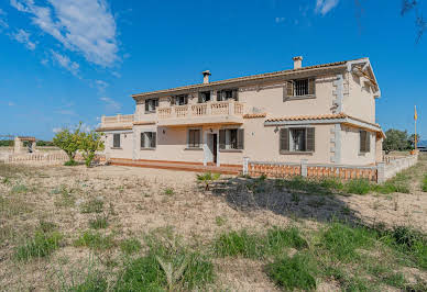 Villa with pool and terrace 13