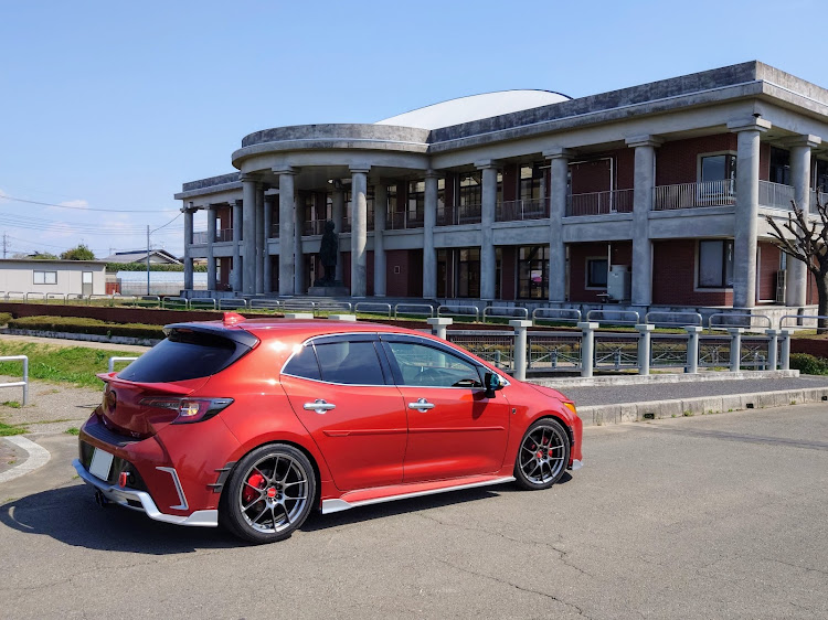 カローラスポーツの渋沢栄一記念館・銅像・桜コラボ・リフレクションに関するカスタム事例の投稿画像3枚目