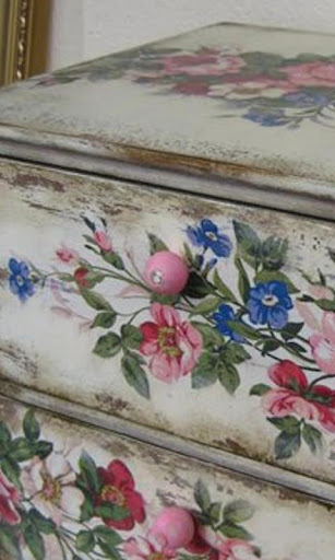 Decoupage Wallpapers