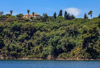 Villa avec jardin et terrasse 1