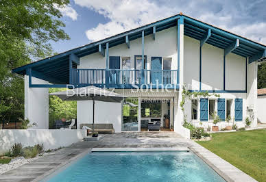 Maison avec piscine en bord de mer 9