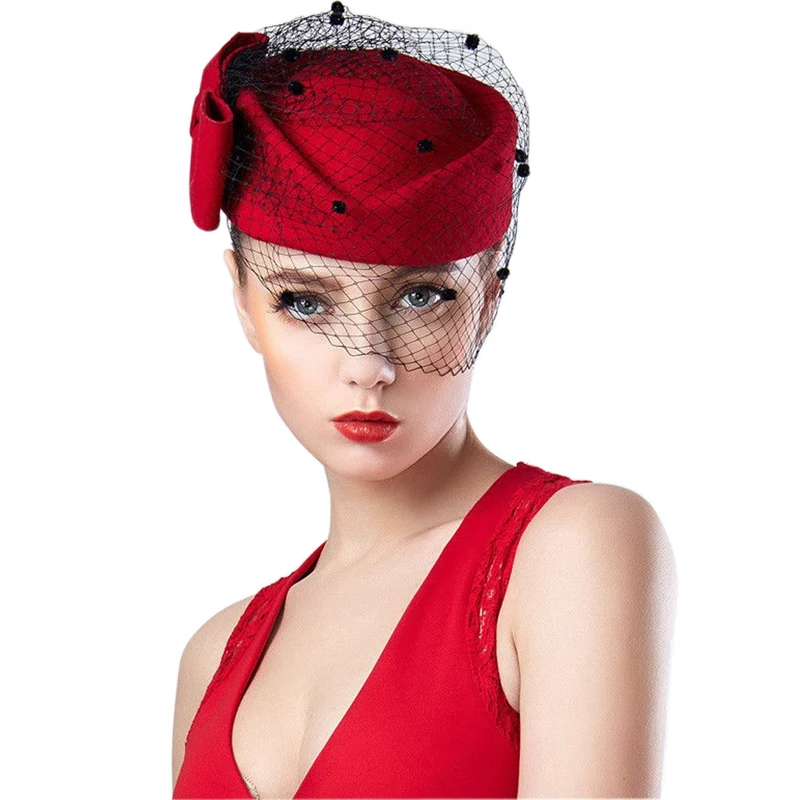 Cappello da donna in feltro di lana stile retrò britannico, un accessorio elegante e caldo per l'autunno e l'inverno, perfetto per ogni outfit.