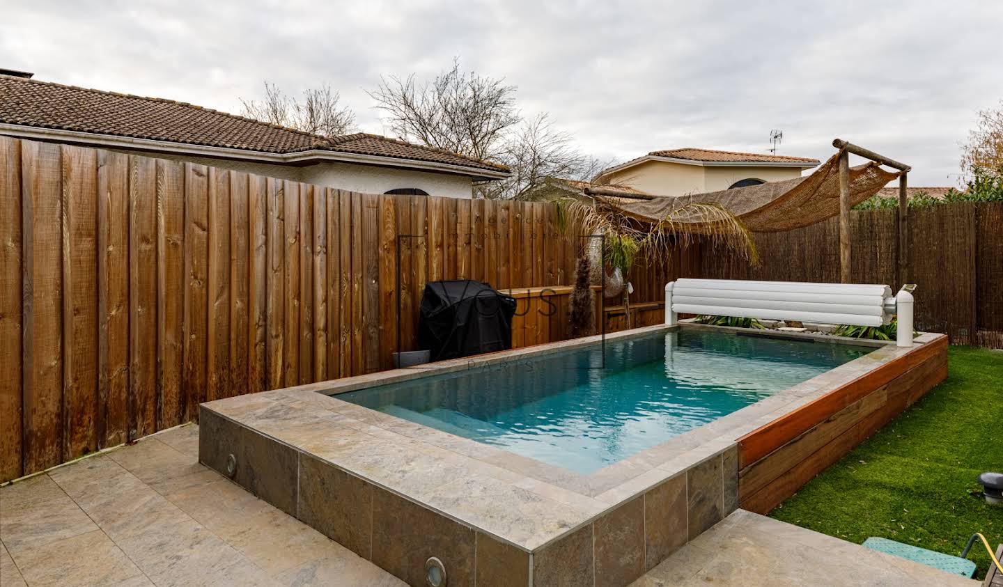 Maison avec piscine et terrasse Ludon-Médoc