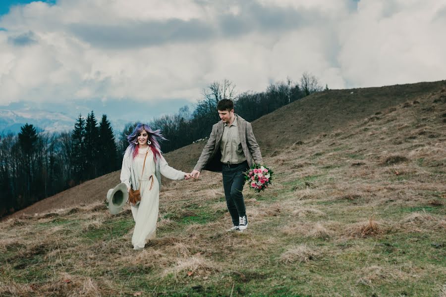 Wedding photographer Yana Levchenko (yanalev). Photo of 17 August 2017