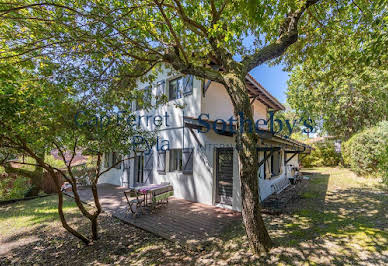 Maison avec jardin et terrasse 9