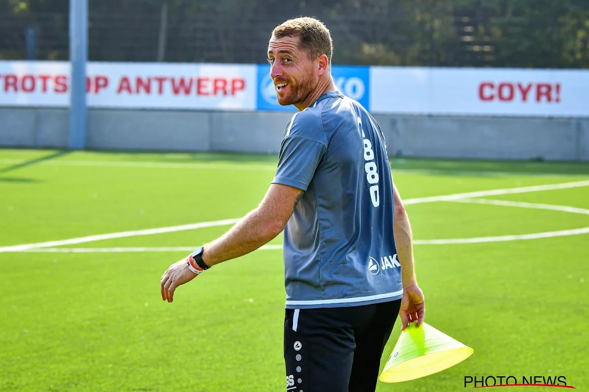 🎥 Anderlechtspeler in de fout bij U21, zo reageert bondscoach erop