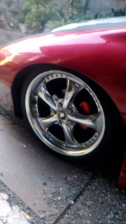 カマロの車高調整に関するカスタム事例の投稿画像2枚目