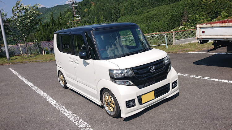 オデッセイのREMEMBER４周年・５月の暑さじゃなかった・カッコイイ車が勢揃い・カラスは賢い・帰りは土砂降りに関するカスタム事例の投稿画像5枚目