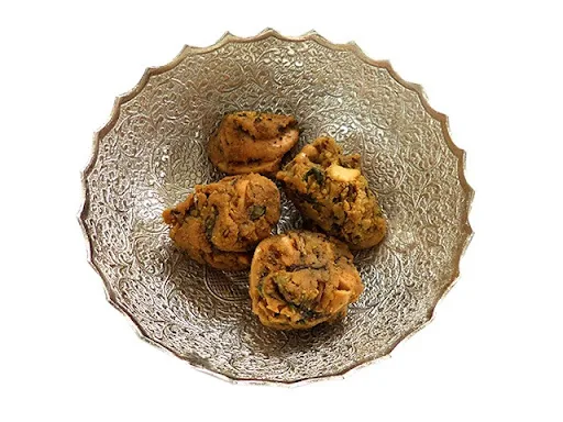 Kaju Pakoda