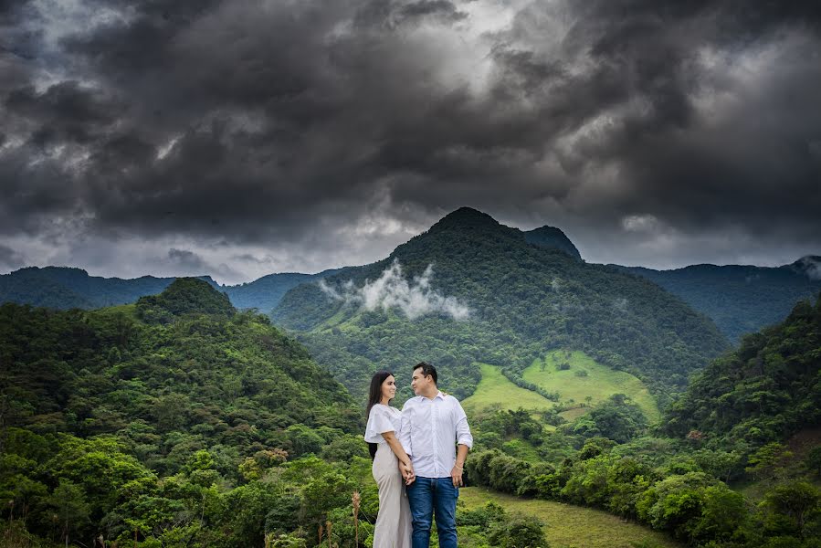 Fotografo di matrimoni Fredy Monroy (fredymonroy). Foto del 13 settembre 2021