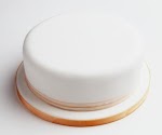 How to Make Marshmallow Fondant was pinched from <a href="http://candy.about.com/od/fondantcandyrecipes/r/mm_fondant.htm" target="_blank">candy.about.com.</a>