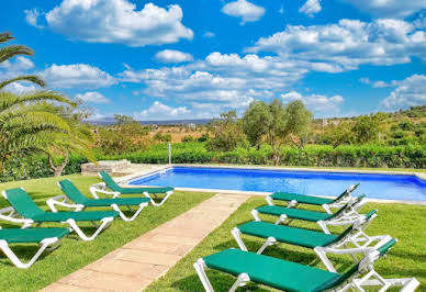 Maison avec piscine et terrasse 4