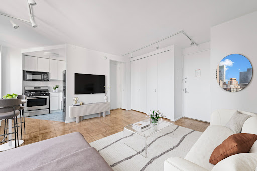 Apartment with pool 3