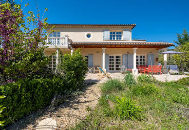 Villa with pool and terrace 3