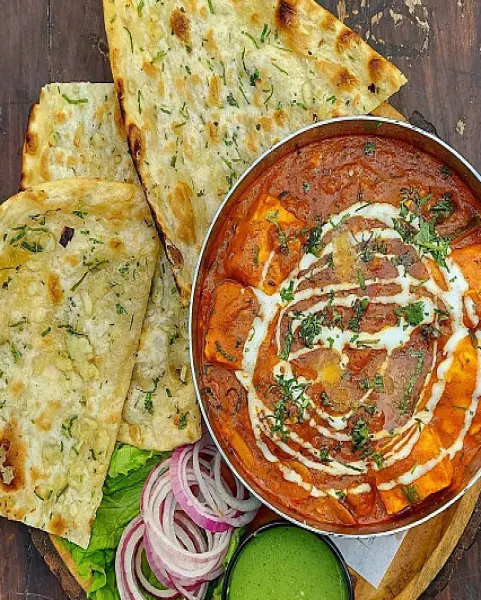 Tawa Soya Chaap + Butter Naan Combo