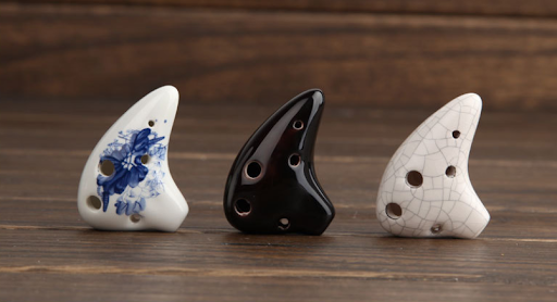 Title 2, 6-hole high-pitched D-tone ocarina