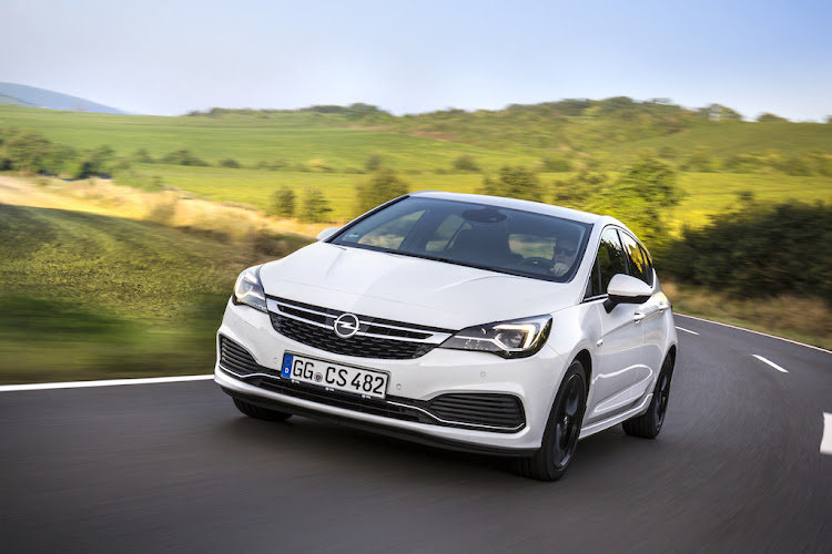 The Astra 1.6T Sport OPC-Line in action.