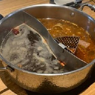 肉多多火鍋