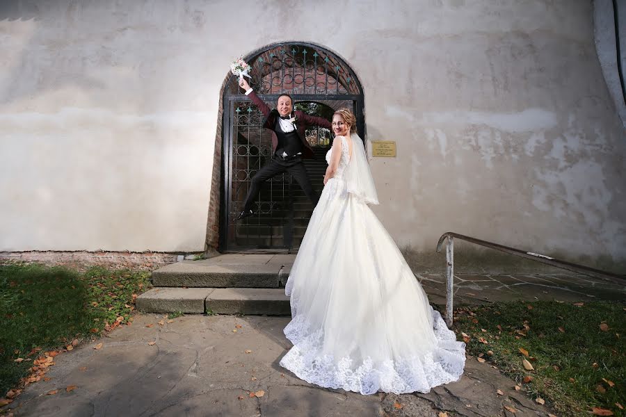 Fotógrafo de bodas Marian Vultur (vulturmarian). Foto del 19 de marzo 2020