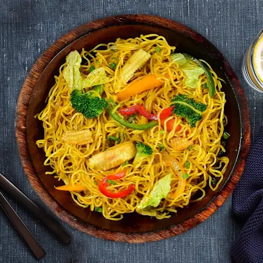 Paneer Singapore Noodles