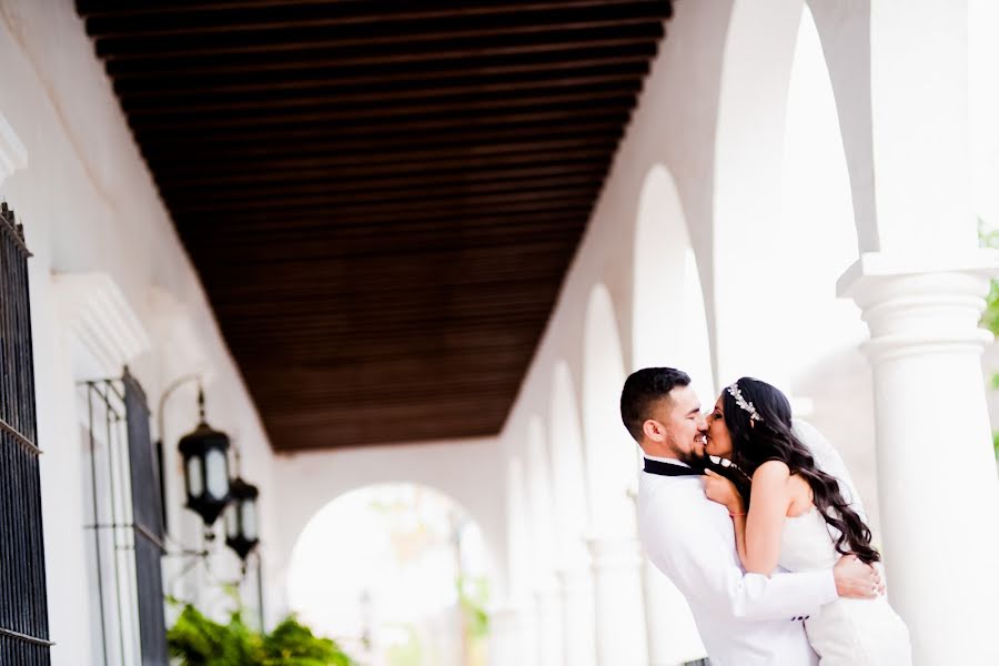 Wedding photographer Hector León (hectorleonfotog). Photo of 22 July 2019