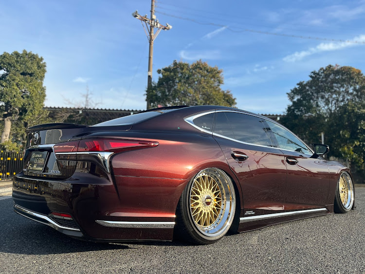 LSのBBS SUPER RS特注21inch鍛造リム+硬質クロムメッキ・Five Hundred Family・ls500・レクサス・フローティングセンターキャップに関するカスタム事例の投稿画像3枚目