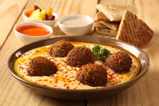 Jain Hummus With Falafel Platter