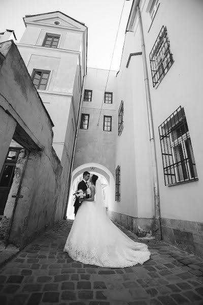 Fotografo di matrimoni Dmitro Lisyuk (dimontito). Foto del 20 giugno 2018