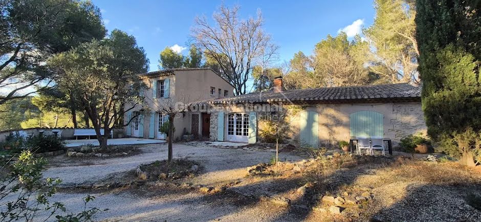 Vente maison 8 pièces 210 m² à Salon-de-Provence (13300), 985 000 €