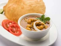 Chole Bhature (2 Pcs)