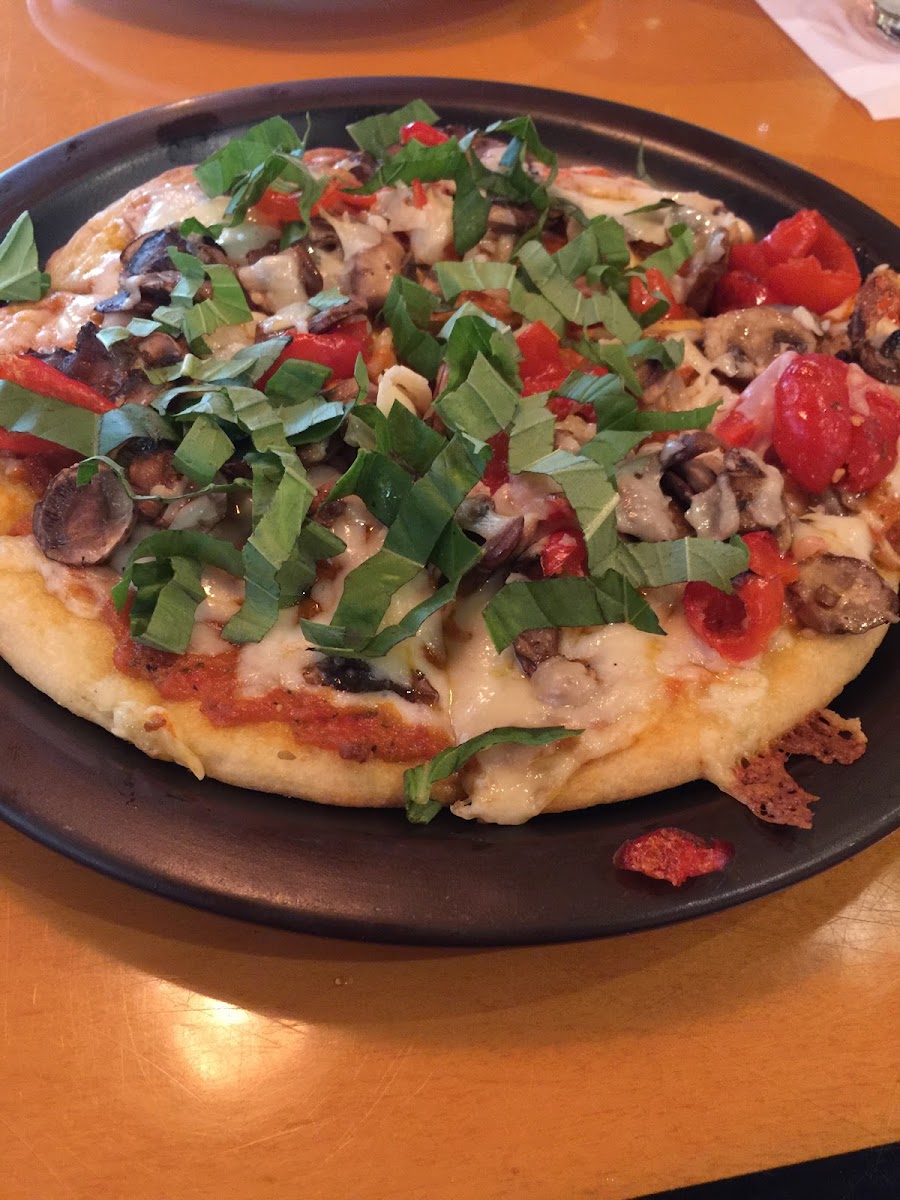 Sausage & Wild Mushroom on 12" Gluten Free crust. 
Sun-dried tomato pesto, mozzarella, sweet Italian sausage, sautéed wild mushrooms, peppadew peppers, Italian shaved cheese, fresh basil