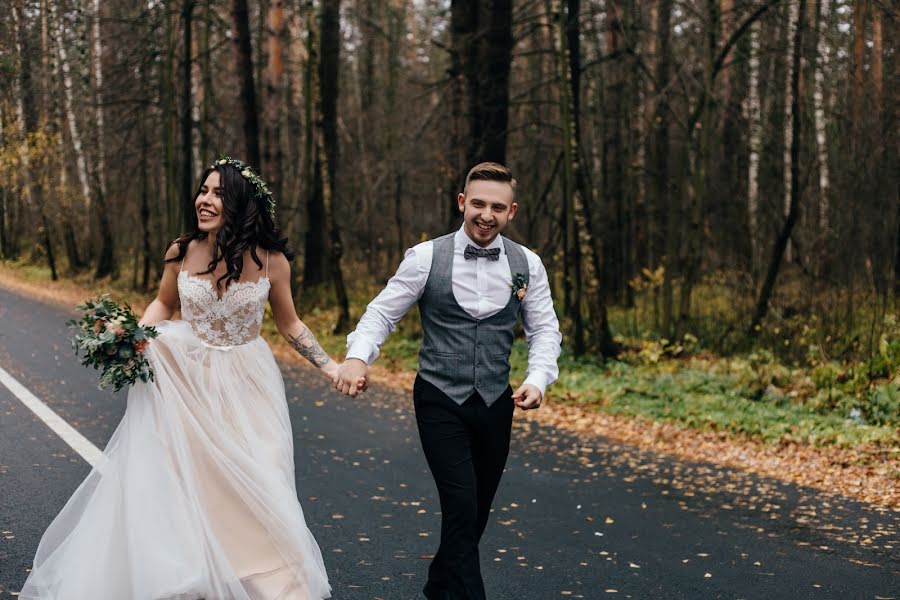 Wedding photographer Kseniya Frolova (frolovaksenia). Photo of 16 May 2019