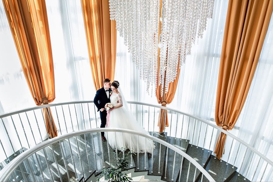 Fotógrafo de casamento Dmitriy Varlamov (varlamovphoto). Foto de 13 de janeiro 2019