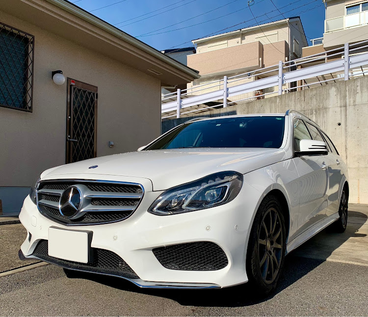 Eクラス ステーションワゴンのメルセデス・ベンツ・S212・新年のご挨拶・Eクラスステーションワゴン・w212に関するカスタム事例の投稿画像1枚目