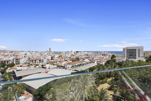 Panoramic city and sea view in this luxury apartment / penthouse for sale in Estepona ($1,741,810 - 214 m²)