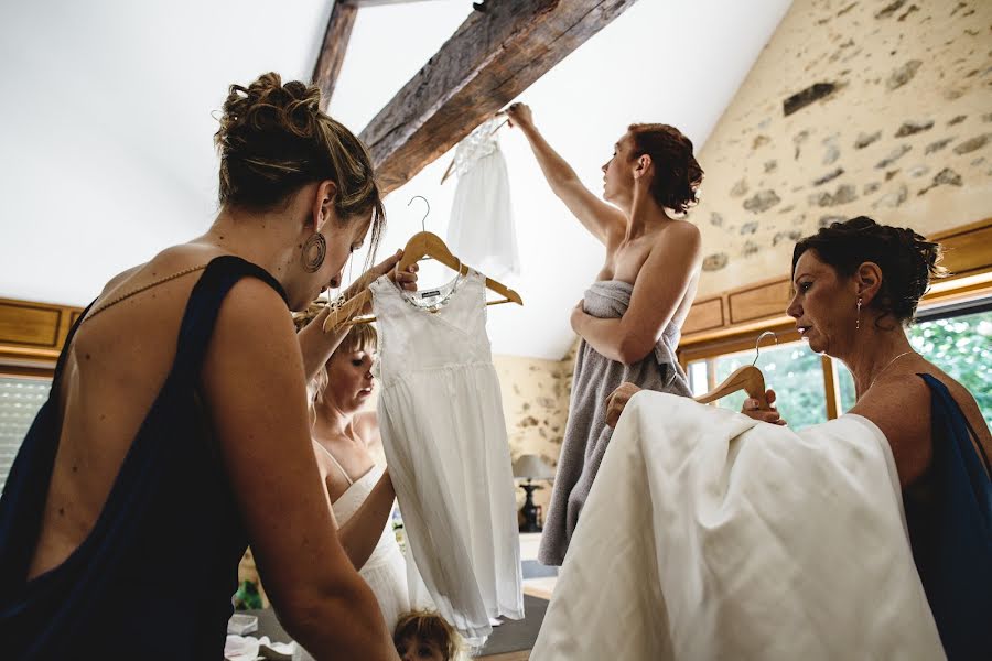 Fotógrafo de casamento Olga Litmanova (valenda). Foto de 18 de fevereiro 2015