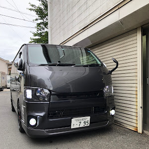 ハイエースバン TRH200V