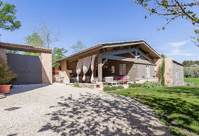 House with pool and garden 5