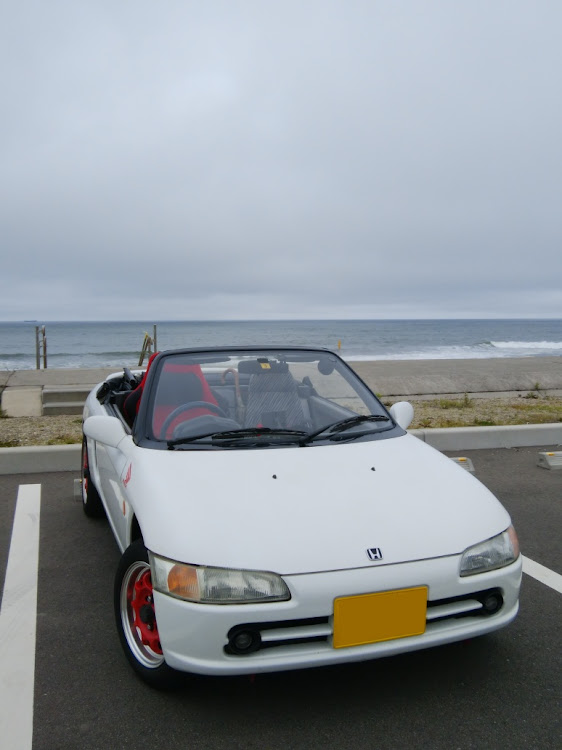 ビートの梅雨ですね・車は真横・雨のオープンカー・田んぼルニアに関するカスタム事例の投稿画像2枚目