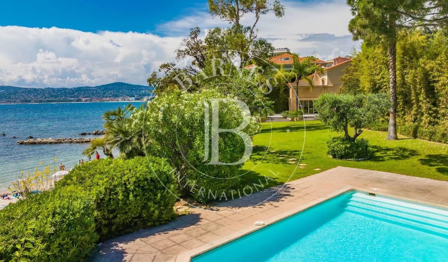 Villa avec piscine et terrasse Antibes