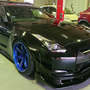 NISSAN GT-R R35